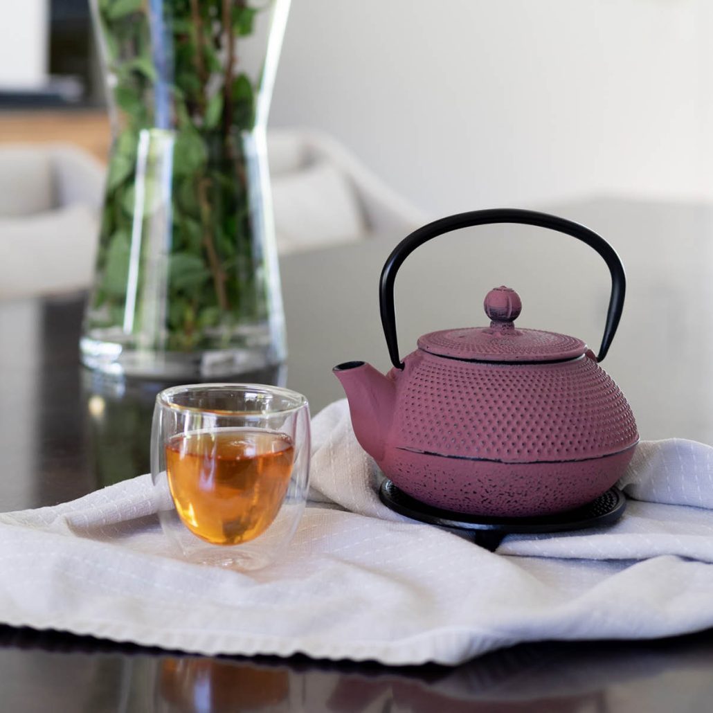 Cast Iron Teapot - Pink (800ml) - Image 2