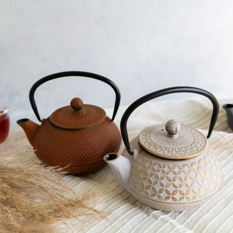 carmien-cast-iron-teapots-2