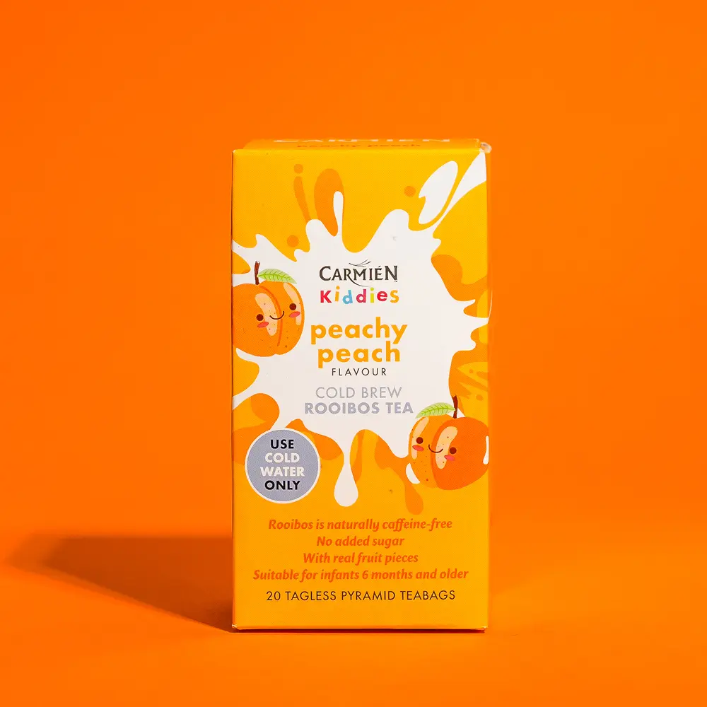 Carmién Peachy Peach flavoured kiddies cold brew rooibos tea is a sweet, fruity blend of Rooibos with Peach flavouring and a fruit base blend, with added stevia leaf for natural sweetness without added sugar.